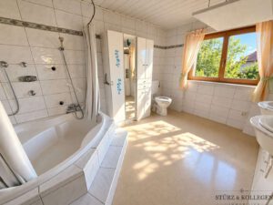Badezimmer EG